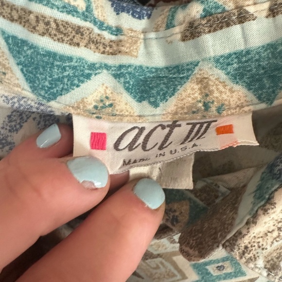 Southwest Tribal Blouse​ - Picture 2 of 4